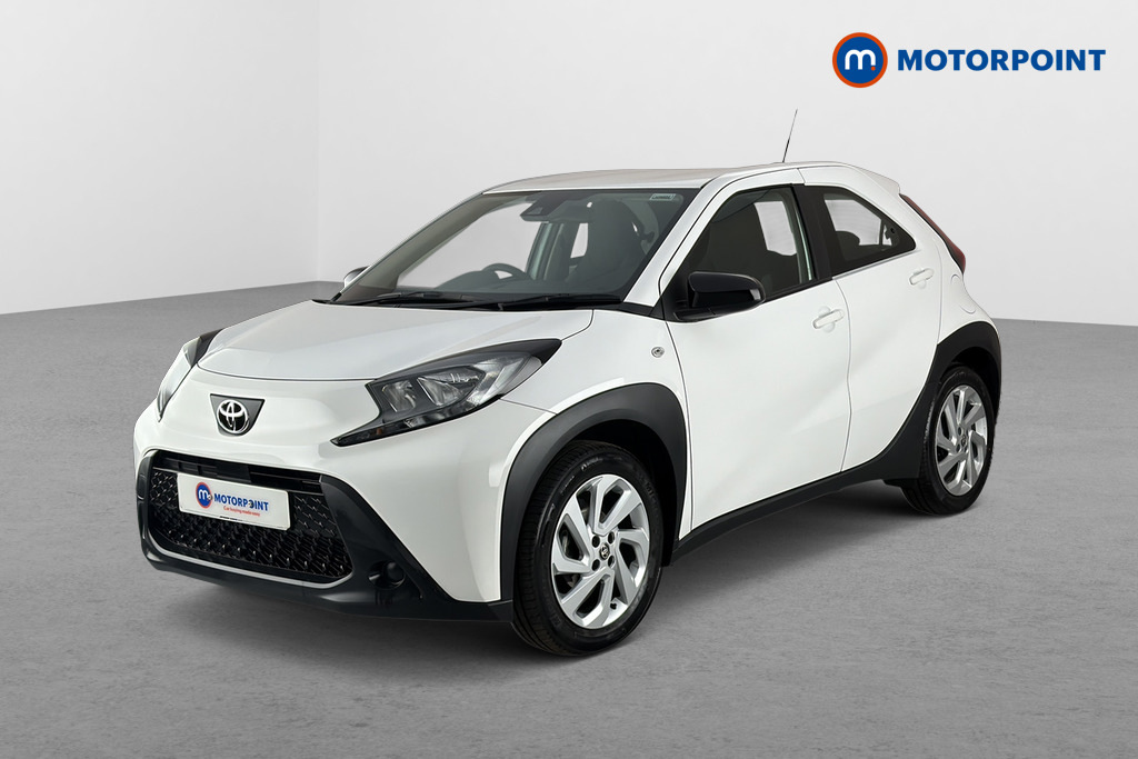Toyota Aygo X 1.0 Vvt-i Pure LV73ODB White #3