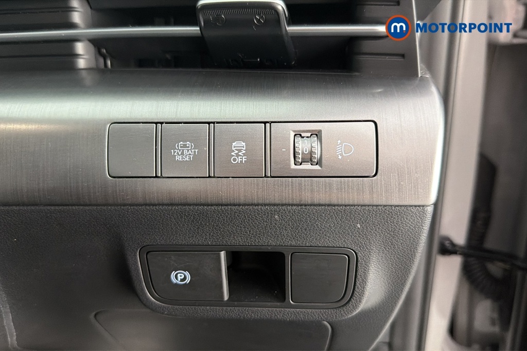 Hyundai Kona Advance Black #15