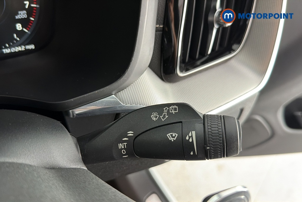 Volvo XC60 2.0 D4 R Design Grey #12