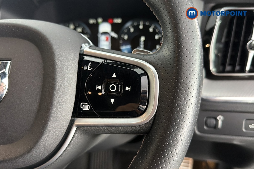 Volvo XC60 2.0 D4 R Design Grey #9