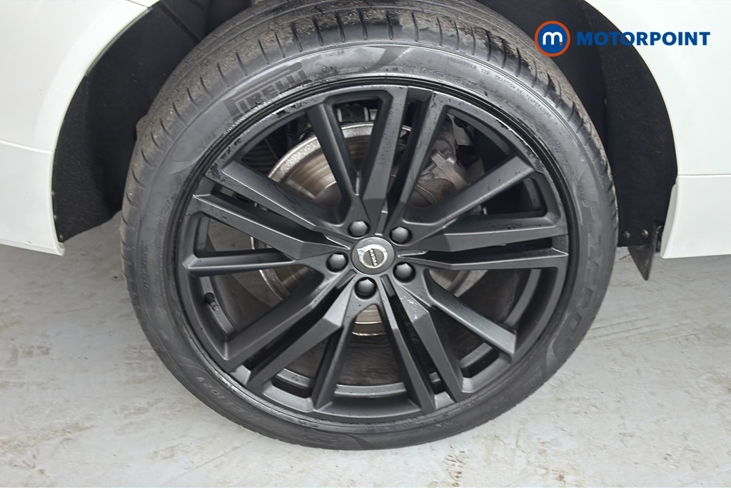 Volvo XC60 2.0 D4 R Design Grey #33