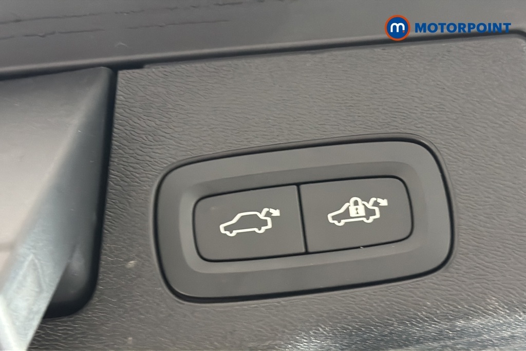 Volvo XC60 2.0 D4 R Design Grey #28