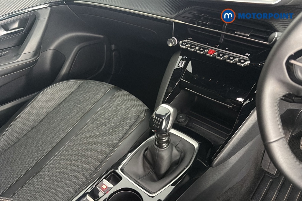 Peugeot 2008 1.2 Puretech Active Grey #14