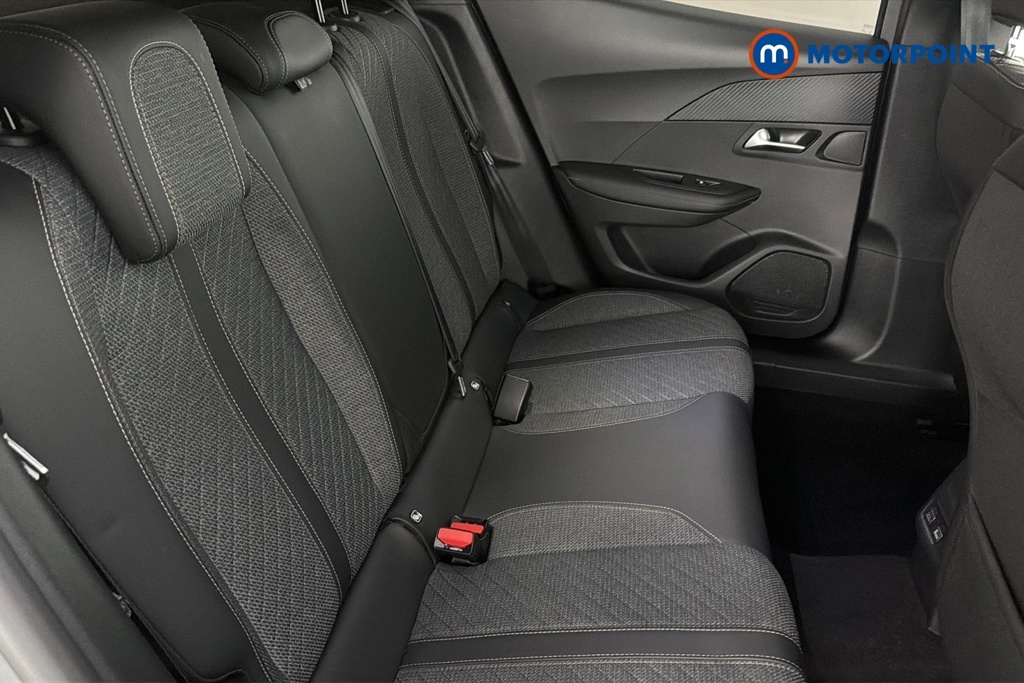 Peugeot 2008 1.2 Puretech Active Grey #18