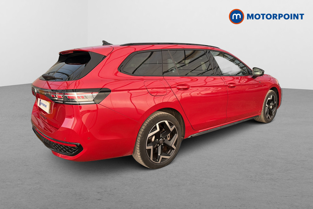 Volkswagen Passat 1.5 Tsi Ehybrid 272 R-line Dsg Red #4