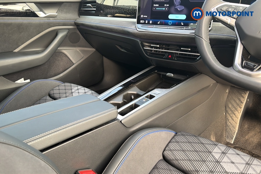 Volkswagen Passat R-line Green #22