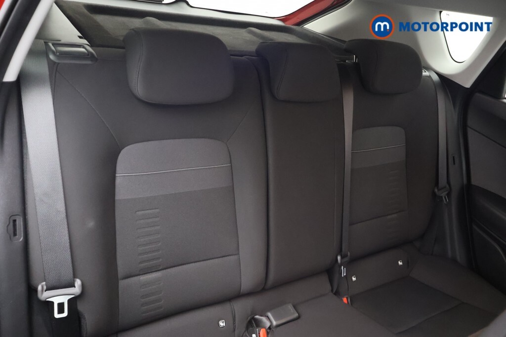 Hyundai Bayon Premium White #18