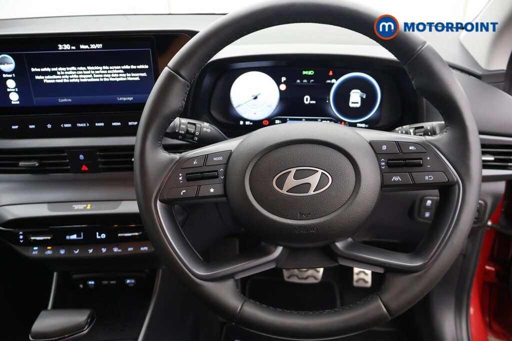 Hyundai Bayon Premium White #9