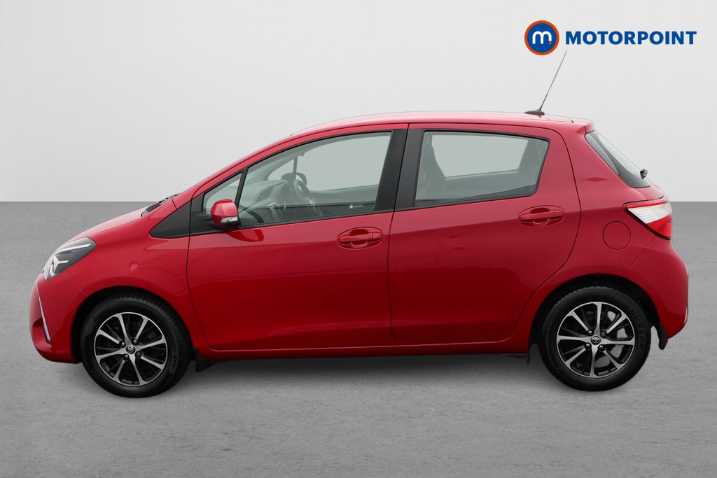 Toyota Yaris 1.5 Vvt-i Icon Tech Cvt Red #3
