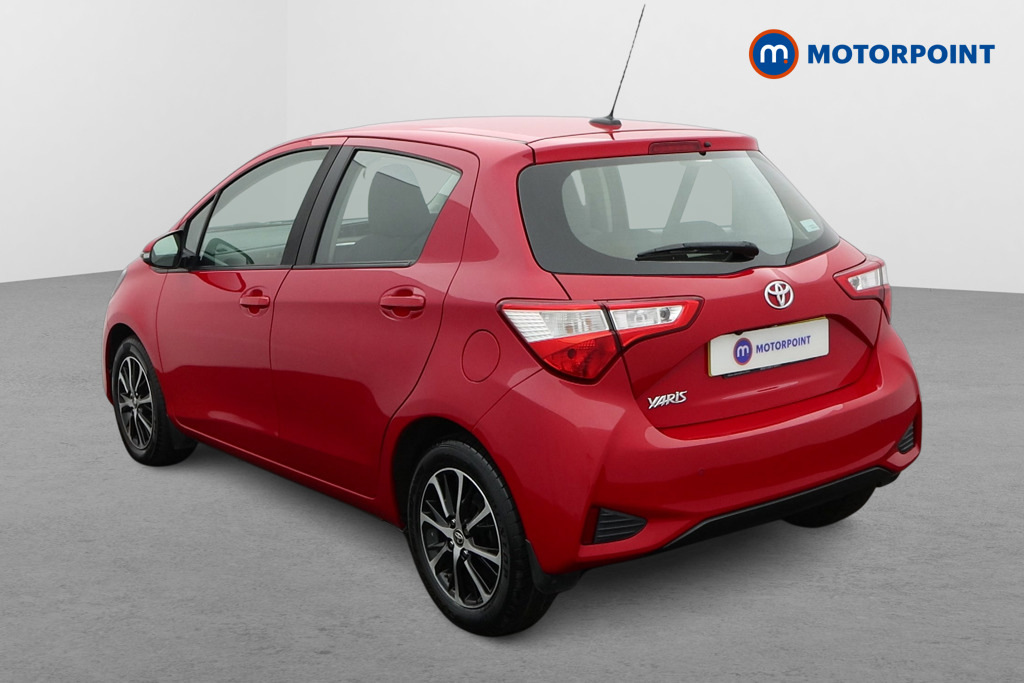 Toyota Yaris 1.5 Vvt-i Icon Tech Cvt Red #4