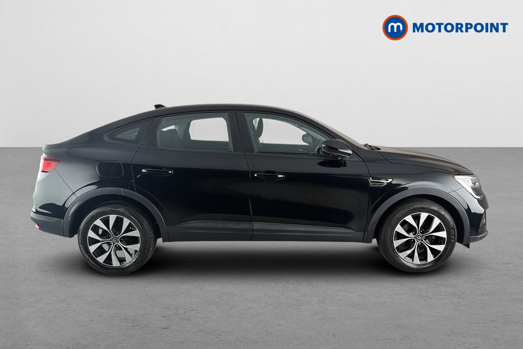 Renault Arkana 1.6 E-tech Hybrid 145 Iconic Black #4