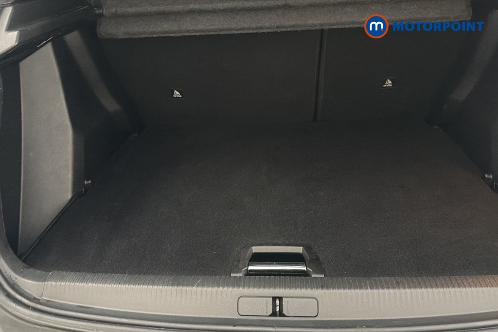 Peugeot 2008 Active Premium Black #24