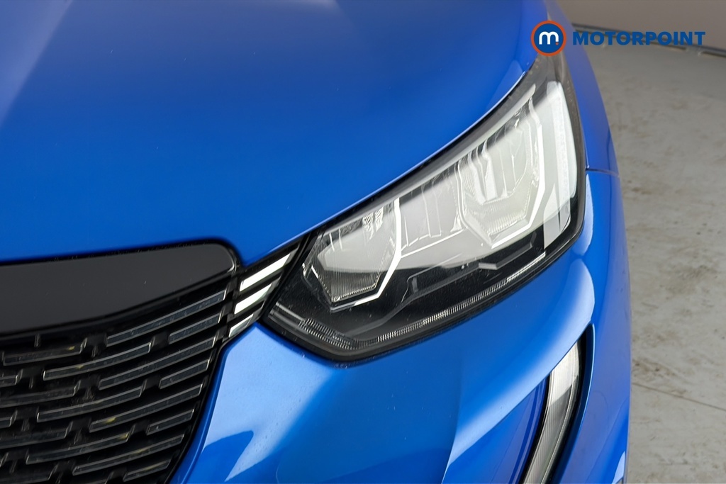 Peugeot 2008 Active Premium Black #28