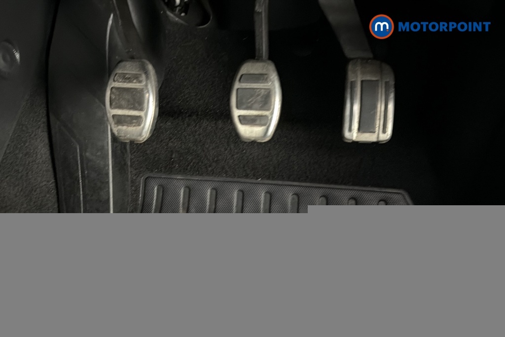 Peugeot 2008 Active Premium Black #22