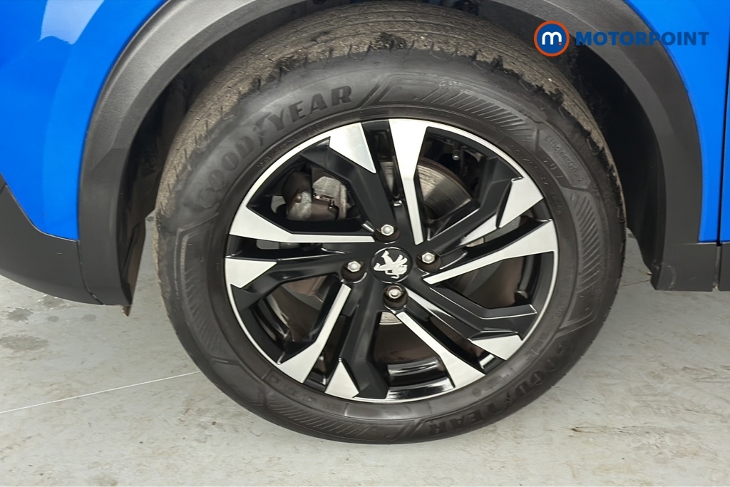 Peugeot 2008 Active Premium Black #30