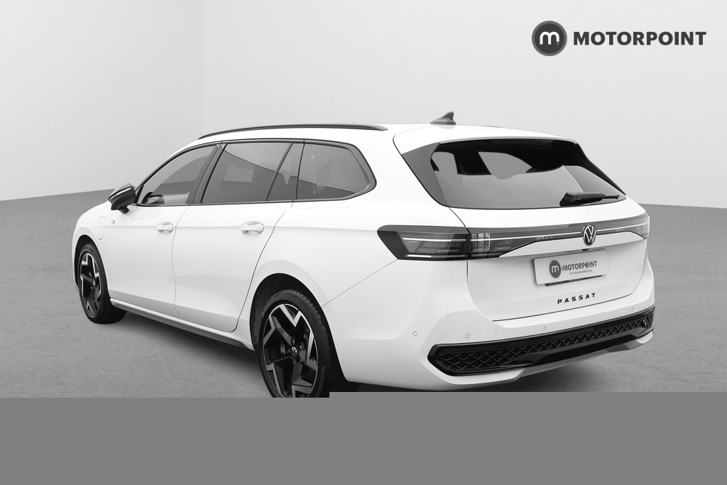 Volkswagen Passat 1.5 Tsi Ehybrid 272 R-line Dsg White #4