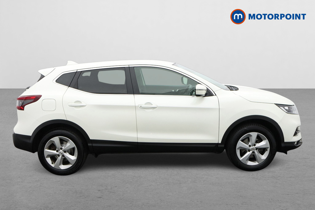 Nissan Qashqai 1.3 Dig-t Acenta Premium SN19ESW White #6