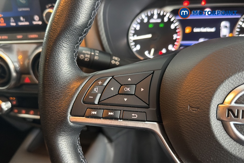 Nissan Juke N-connecta Grey #10