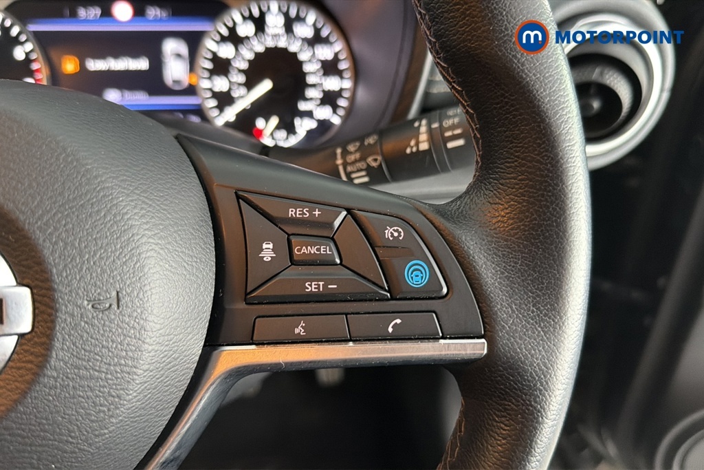 Nissan Juke N-connecta Grey #9