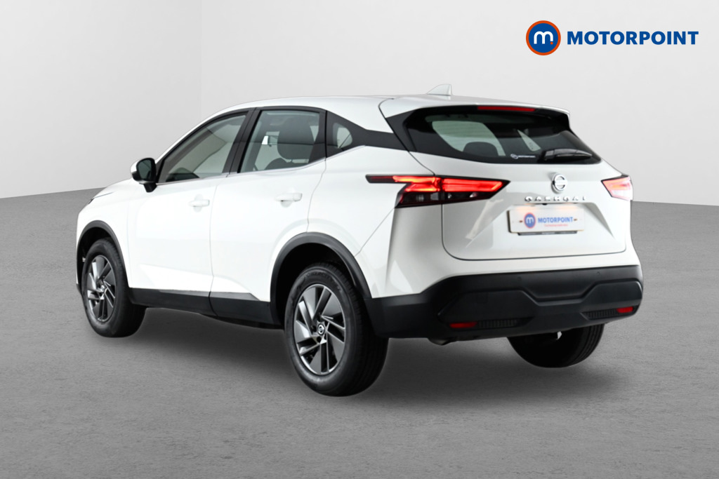 Nissan Qashqai 1.3 Dig-t Mh Acenta Premium YC22KWR White #5