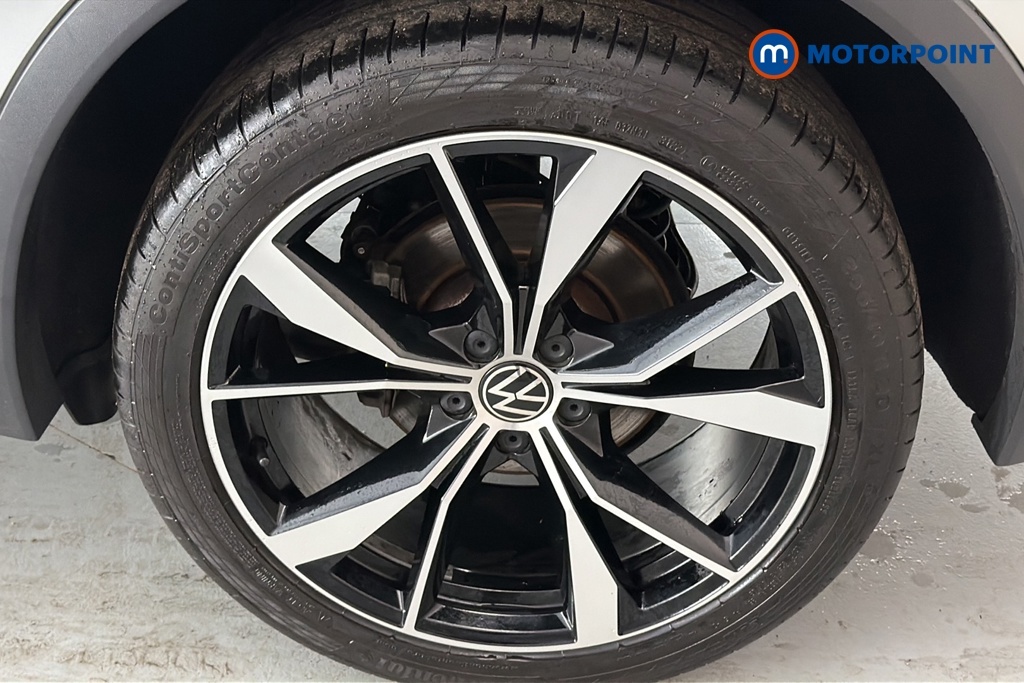 Volkswagen Tiguan Active White #32