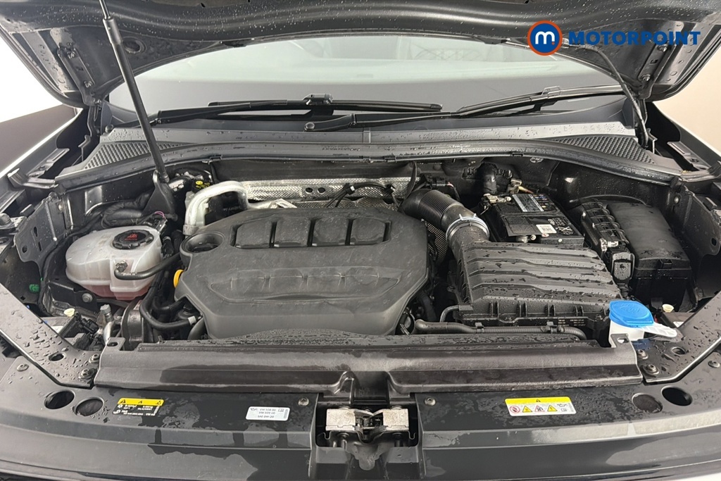 Volkswagen Tiguan Active White #35