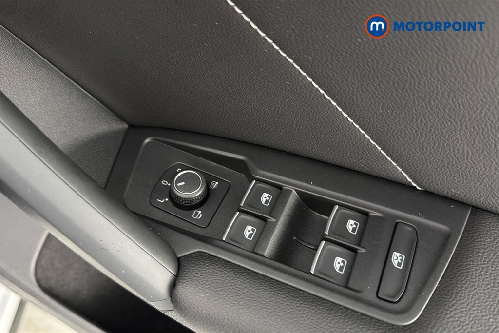Volkswagen Tiguan Active White #19