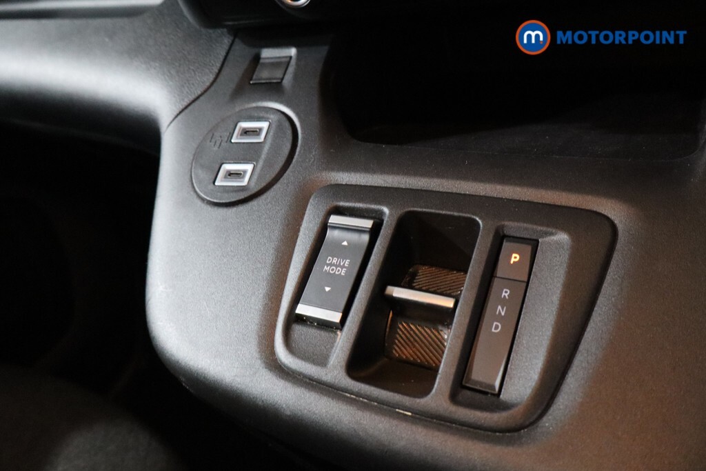 Vauxhall Combo-e Life 52Kwh Design Xl Mpv Blue #24