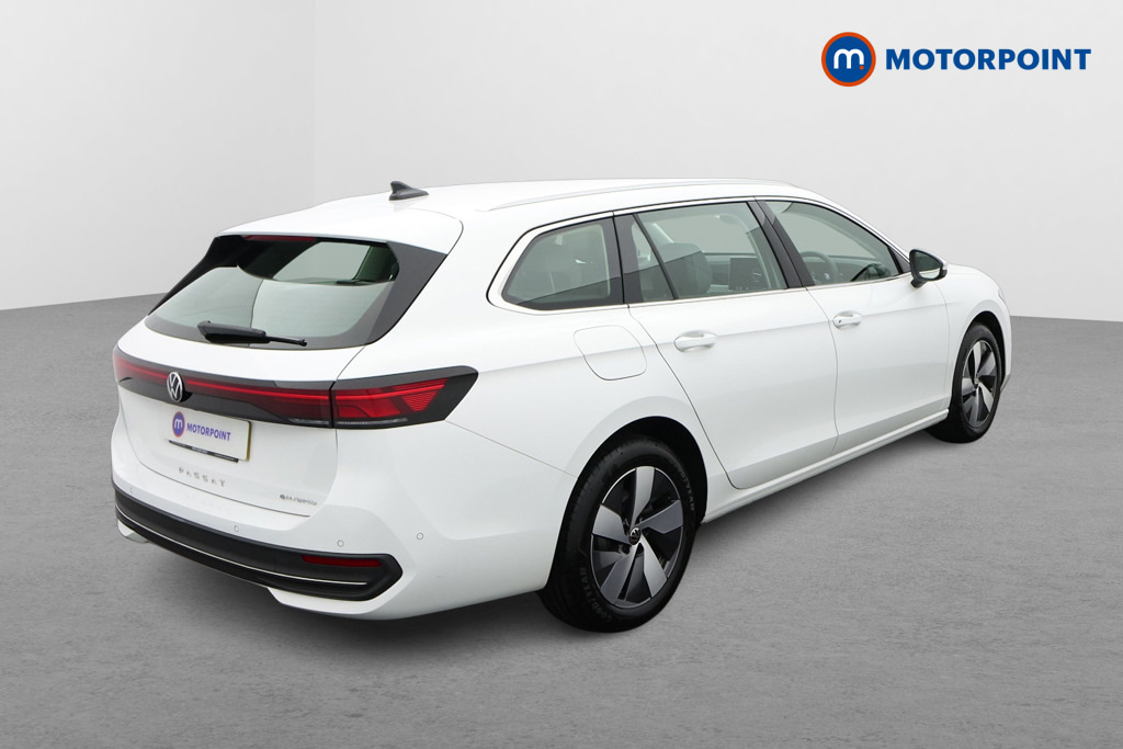Volkswagen Passat 1.5 Tsi Ehybrid Life Dsg White #6