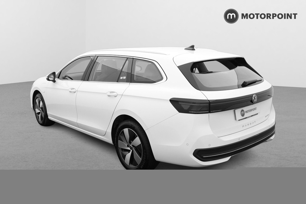 Volkswagen Passat 1.5 Tsi Ehybrid Life Dsg White #4