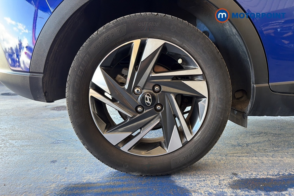 Hyundai Bayon Se Connect Brown #24