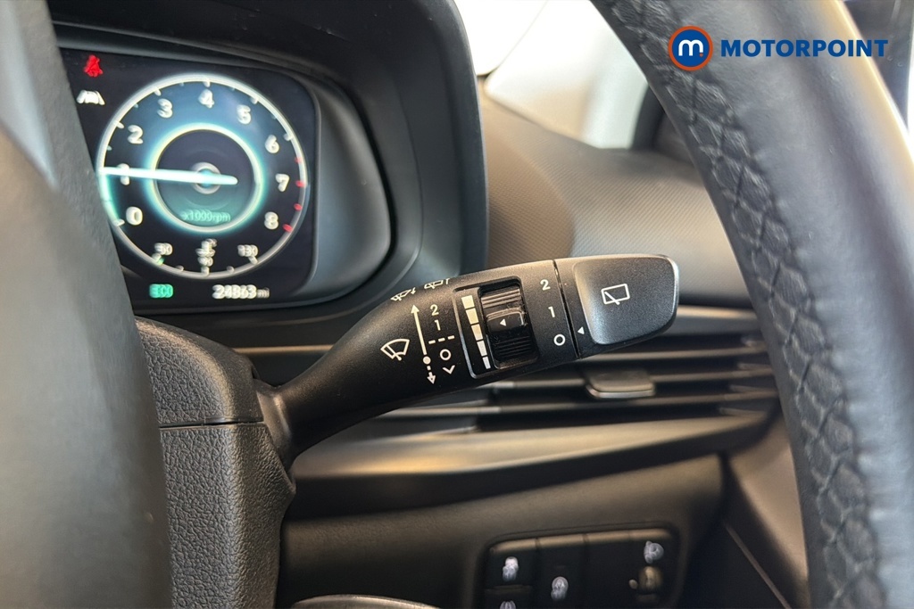 Hyundai Bayon Se Connect Brown #9