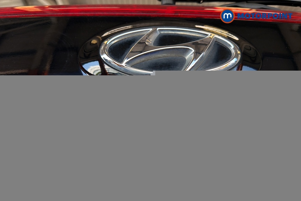 Hyundai Bayon Se Connect Brown #19