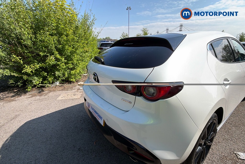 Mazda 3 2.5 E-skyactiv G Mhev 140 Homura Red #24