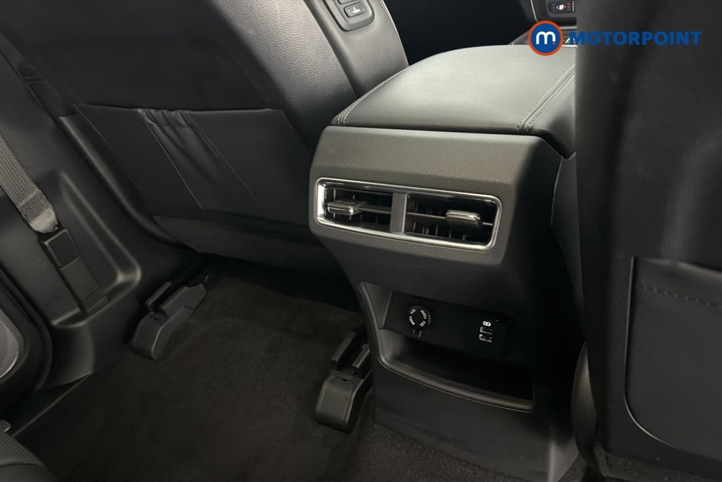 SsangYong Rexton Diesel White #33