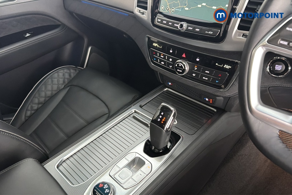 SsangYong Rexton Diesel White #22