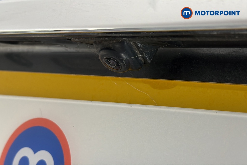 SsangYong Rexton Diesel White #38