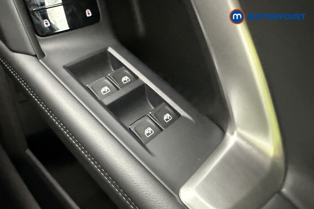 Audi Q5 2.0 Tdi Quattro Launch Edition S Tronic Black #25