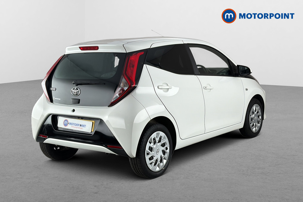 Toyota Aygo 1.0 Vvt-i X-play Tss X-shift White #4