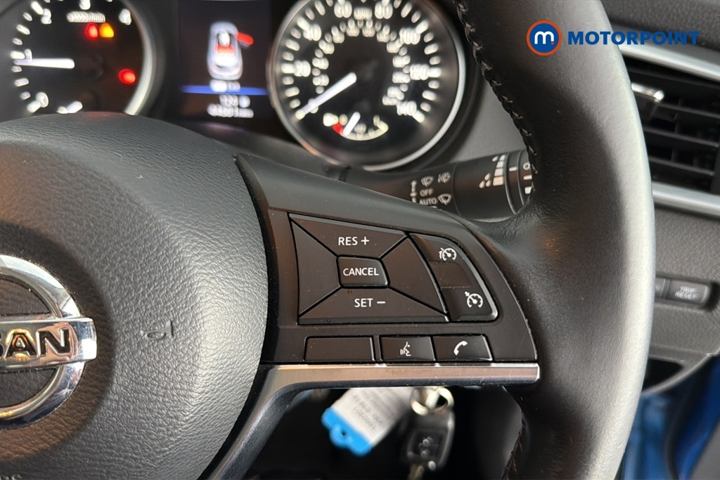 Nissan Qashqai 1.3L Acenta Premium Dig-t  #9