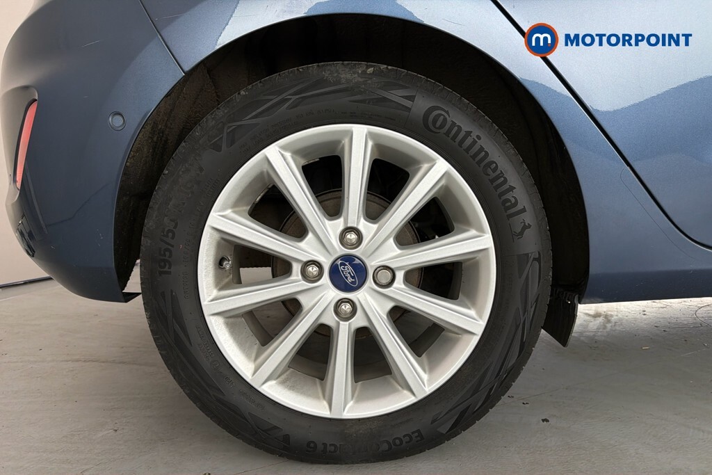 Ford Fiesta 1L Trend White #32