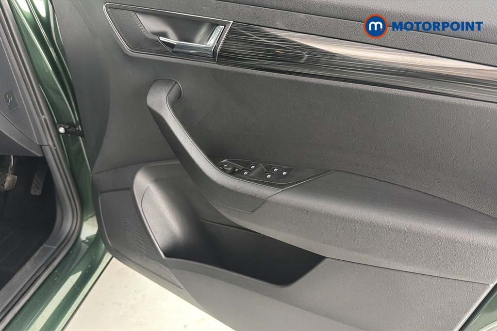 Skoda Karoq Suv Grey #24