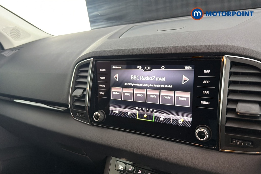 Skoda Karoq Suv Grey #16