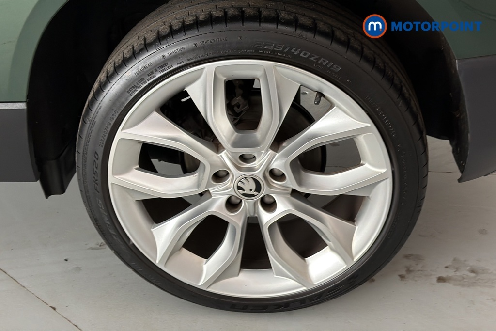 Skoda Karoq Suv Grey #41