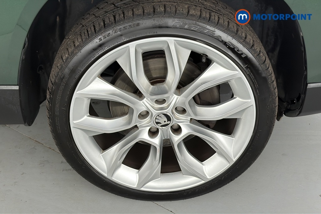 Skoda Karoq Suv Grey #43