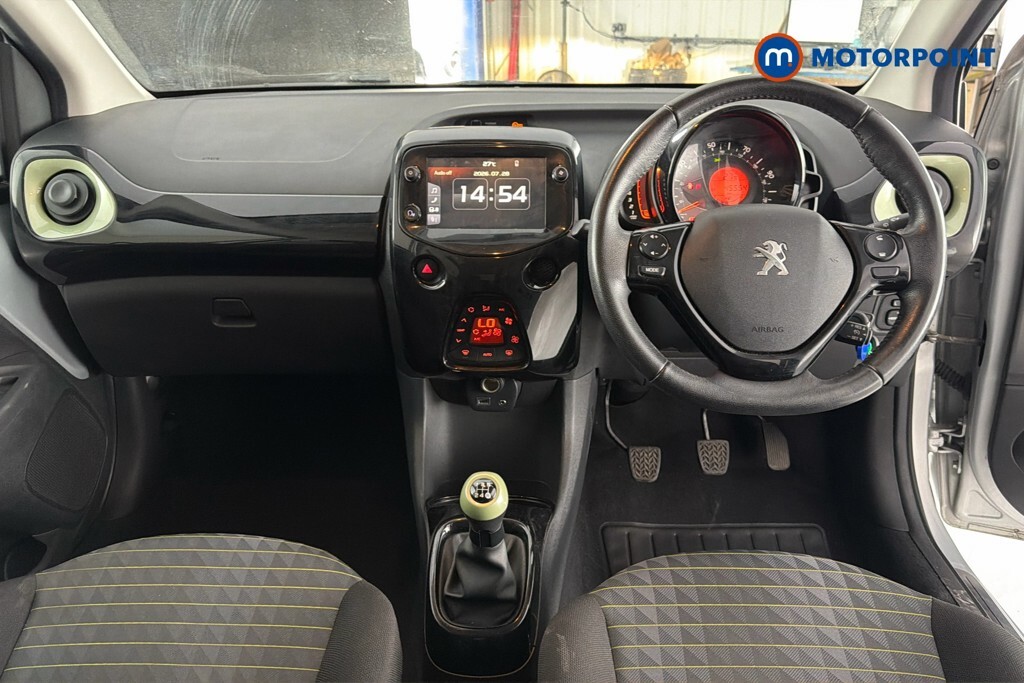Peugeot 108 Collection Red #9