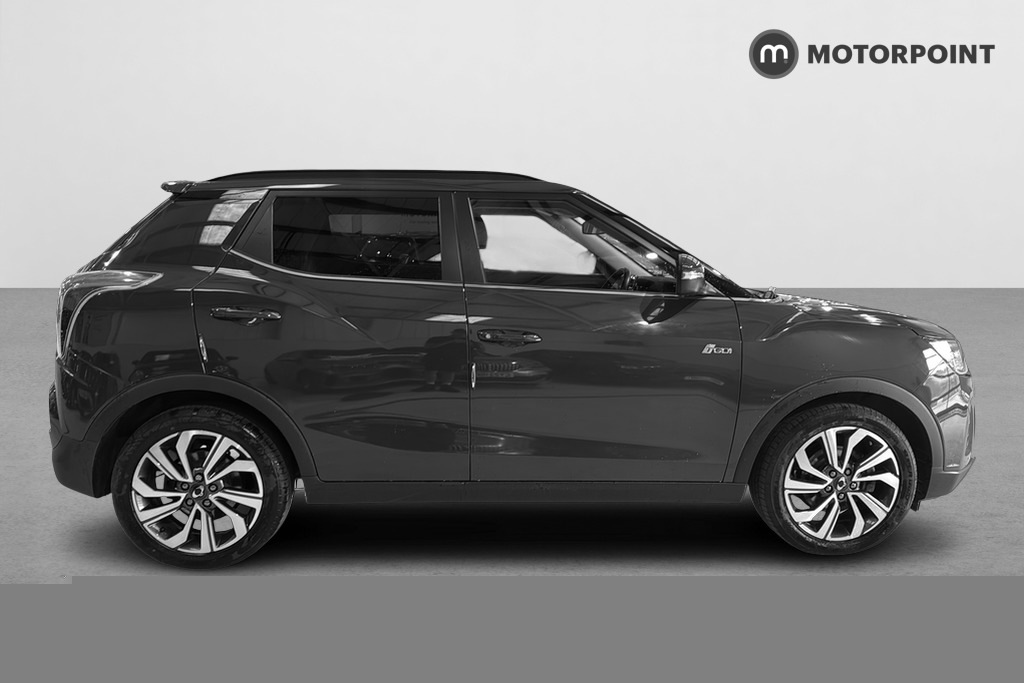 SsangYong Tivoli 1.5P Ultimate Red #4