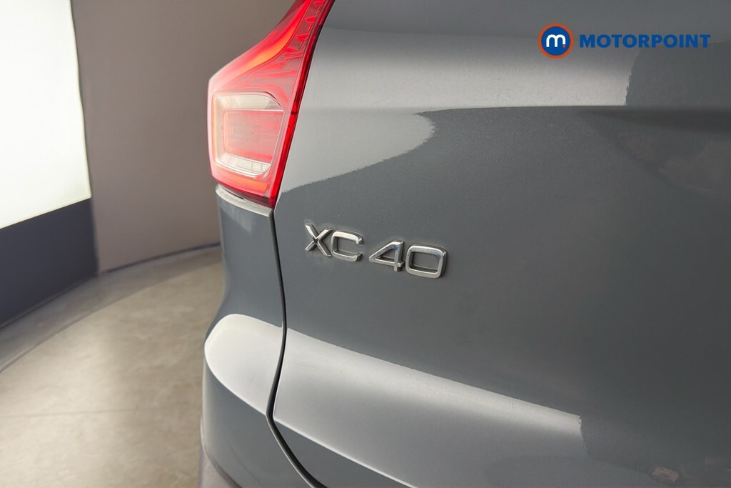 Volvo XC40 T4 Recharge Phev R Design Black #34