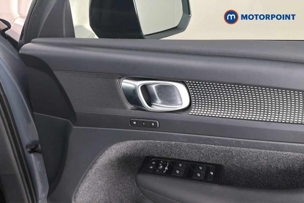 Volvo XC40 T4 Recharge Phev R Design Black #37
