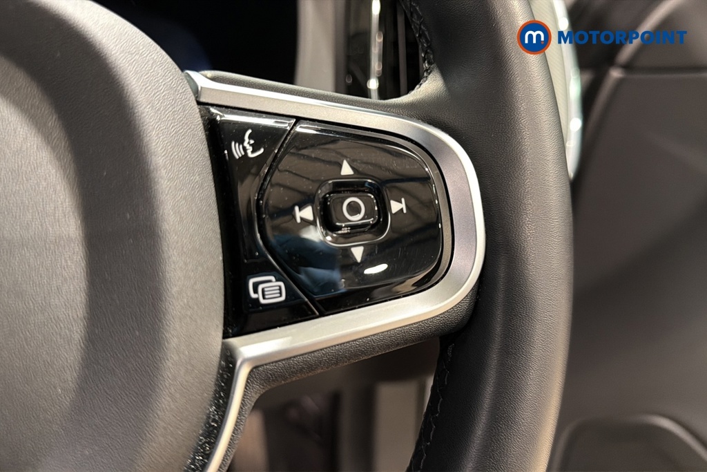 Volvo XC60 Ultra Black Edition Black #10